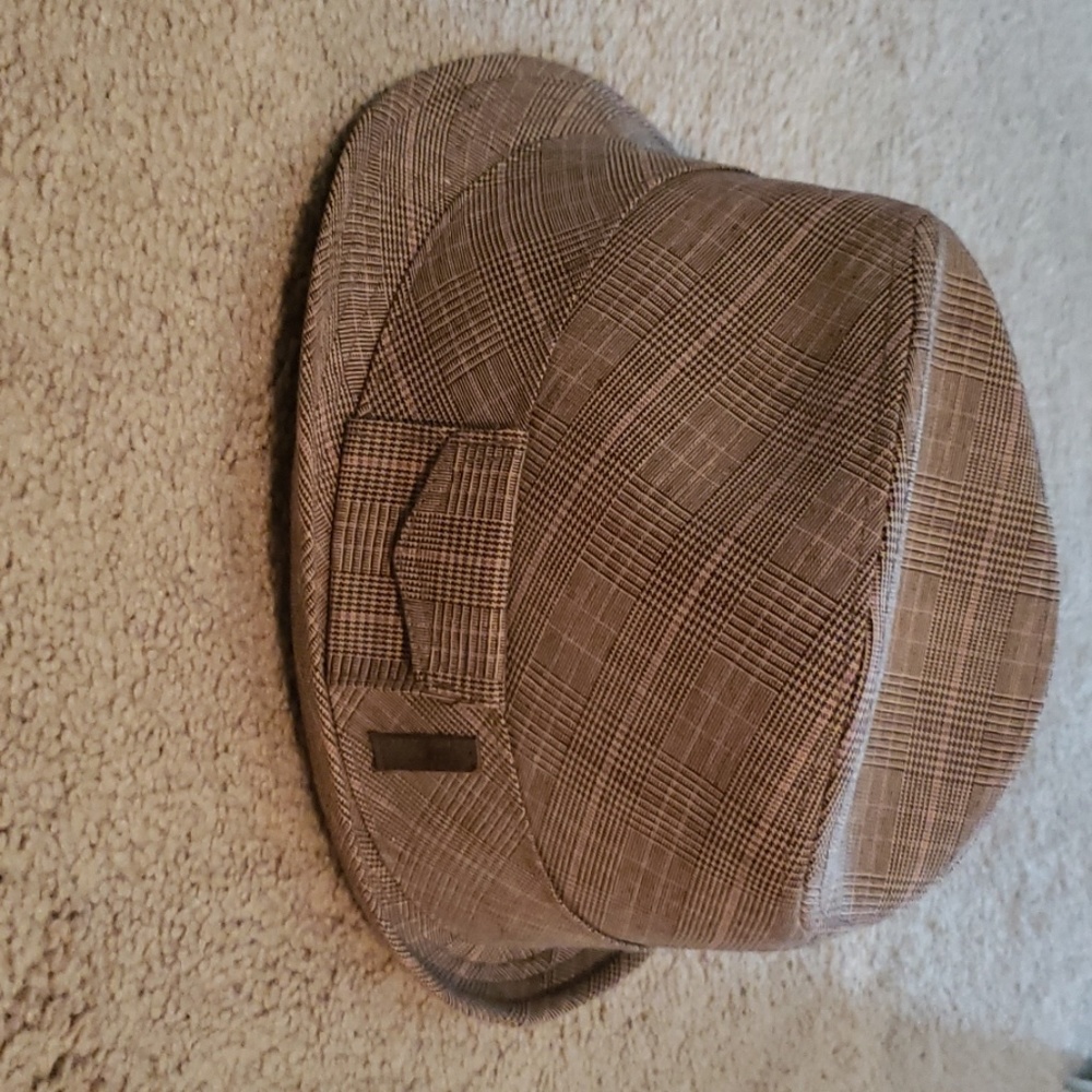 Levi Hat